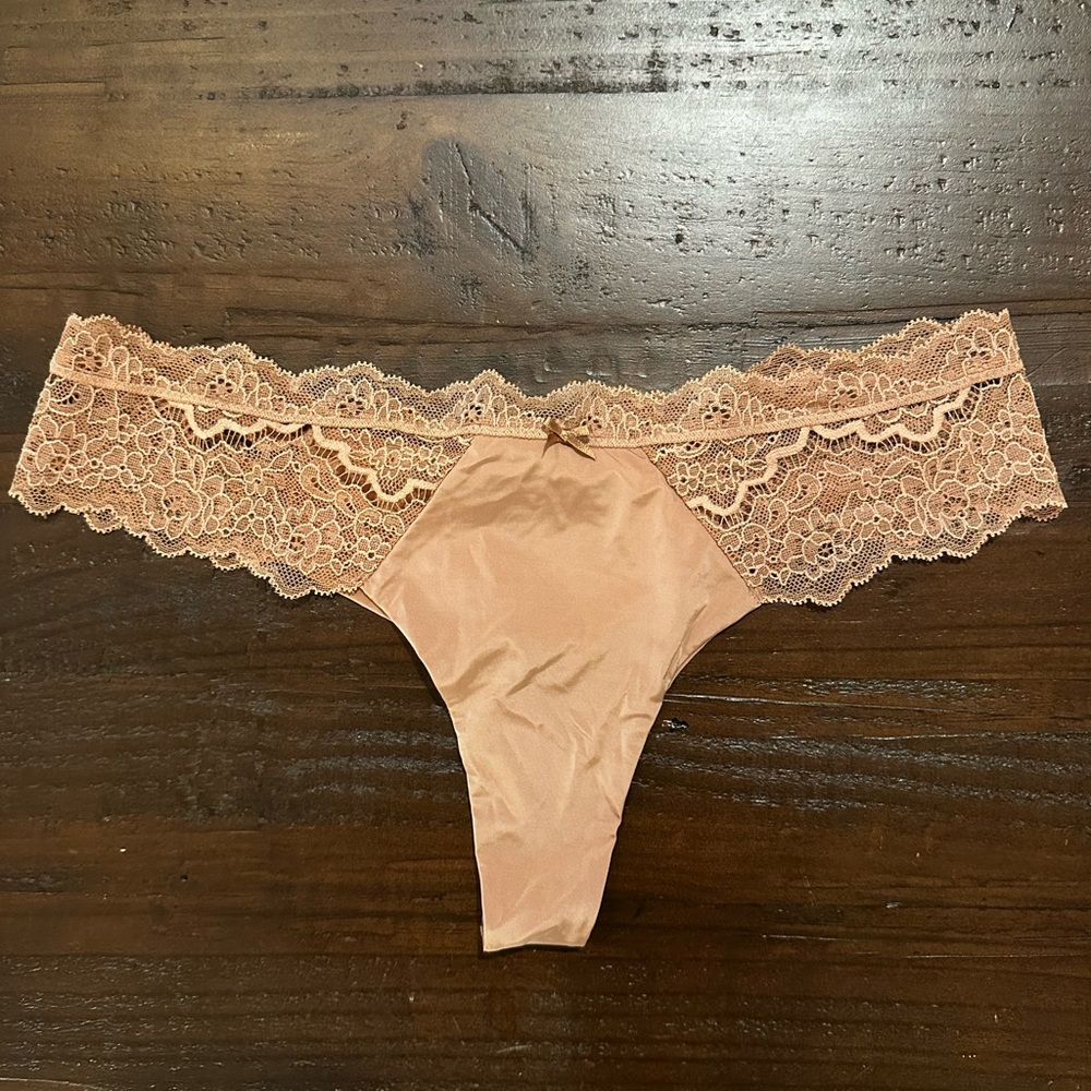 Victoria's Secret Dream Angles Nude Lace Trim Thong